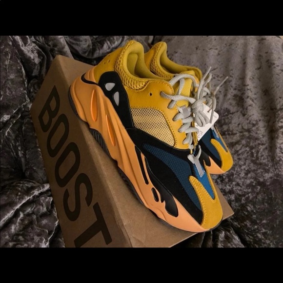 Yeezy 700 “sun”